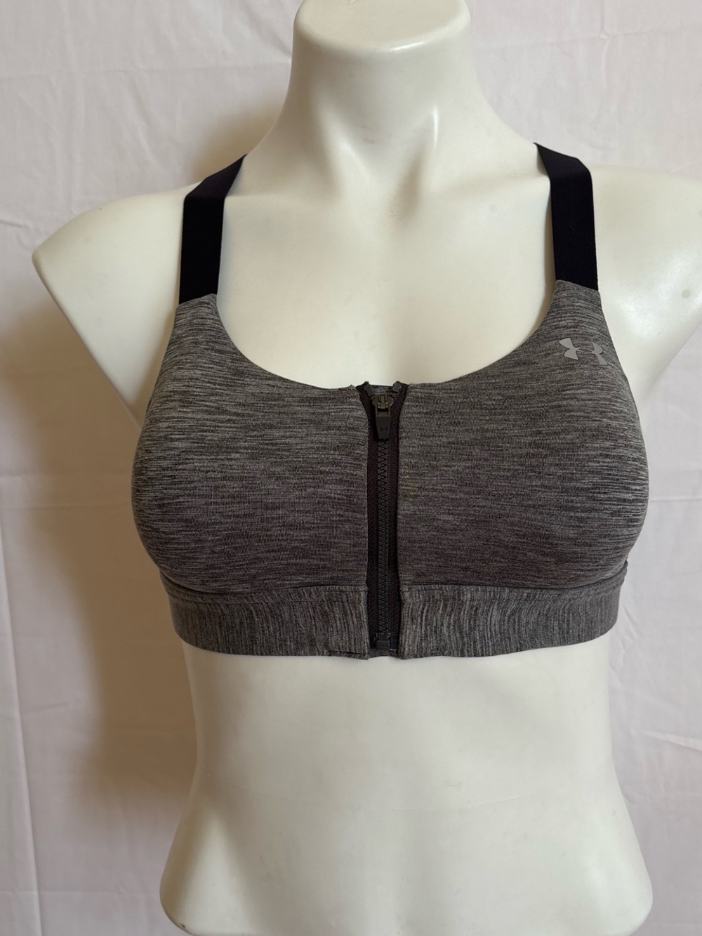 Under armor sports bra size 32A